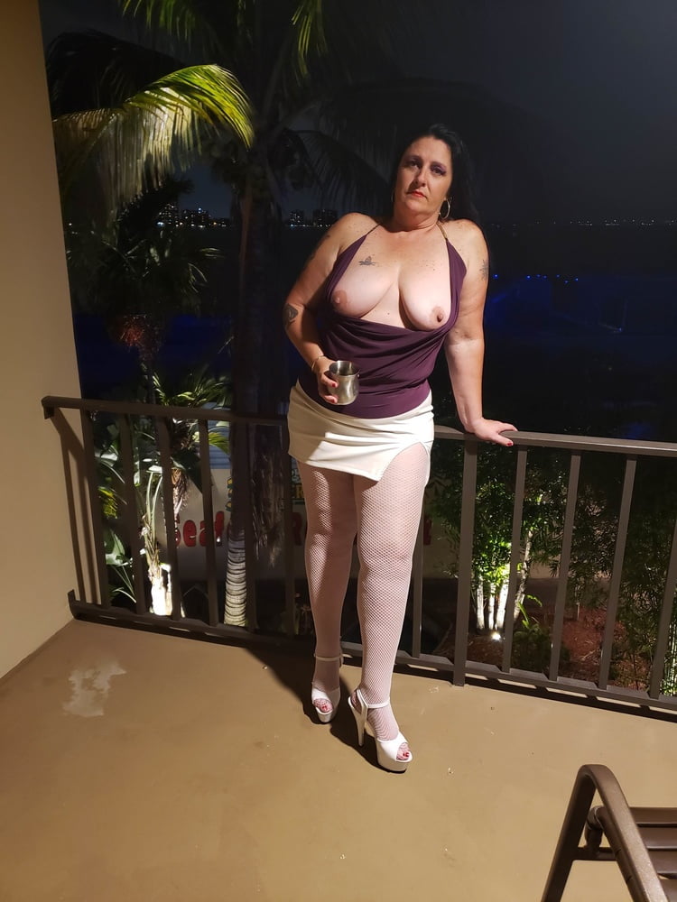 Frente a la playa
 #99983822