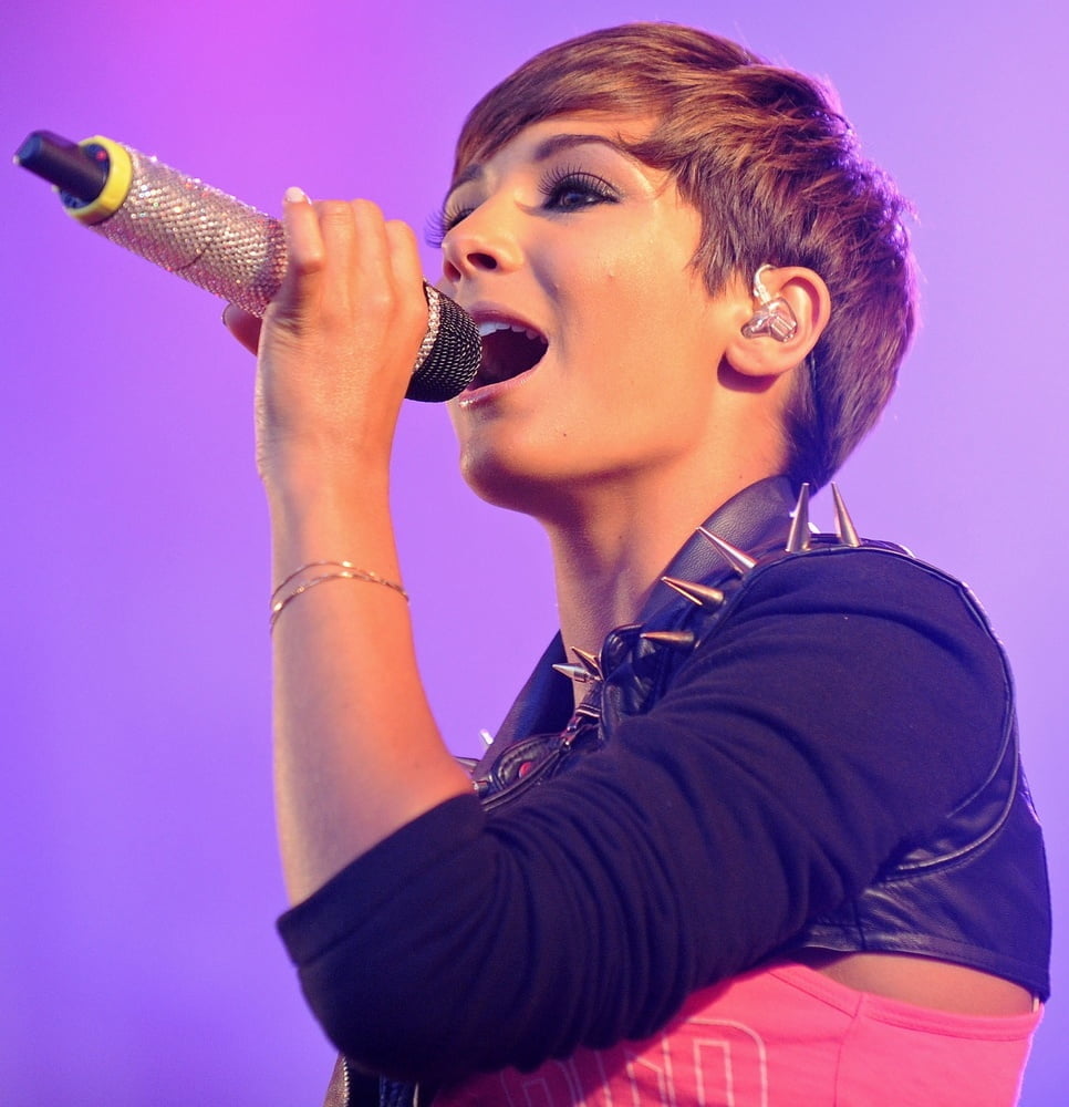 Frankie sandford fit as fuck hot look 3
 #80822035