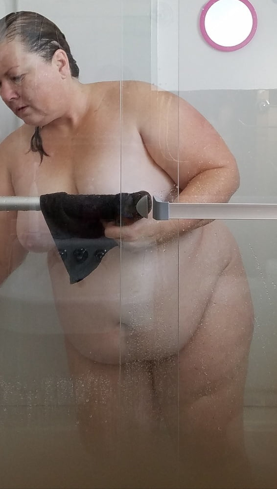 Ugly Pig Wife Chris bathroom #90661853