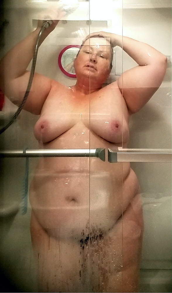 Ugly Pig Wife Chris bathroom #90662272