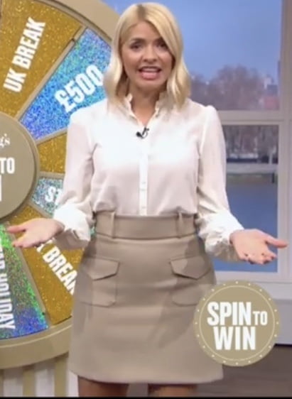 私の好きなテレビ番組のプレゼンター - holly willoughby pt.92
 #90301440