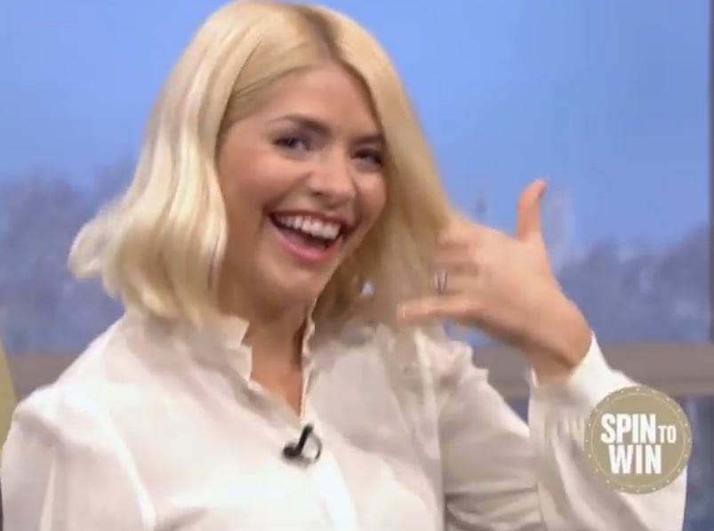 私の好きなテレビ番組のプレゼンター - holly willoughby pt.92
 #90301488