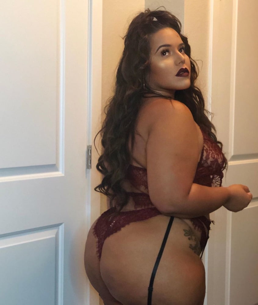Thick cutie
 #94613720