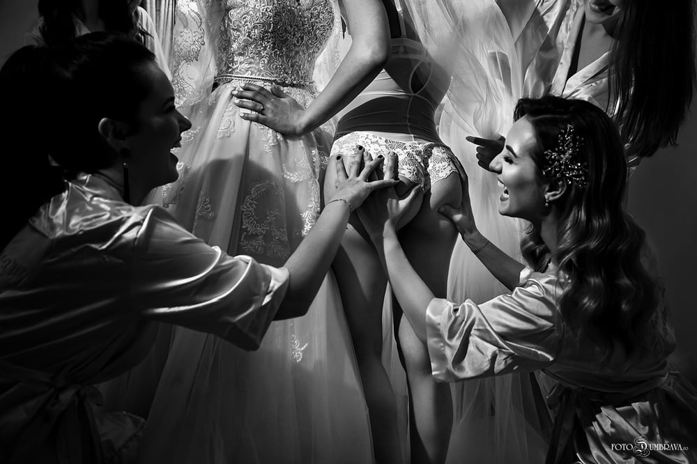 Brides and Bridesmaids Dressing #81700491