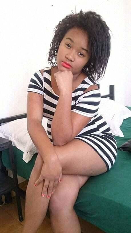 Rojo fotsyni
 #93881322