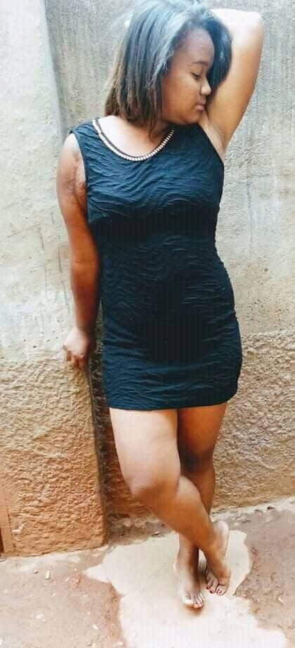 Rojo fotsyni #93881361