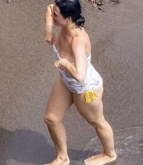 Katy Perry nude #107823289