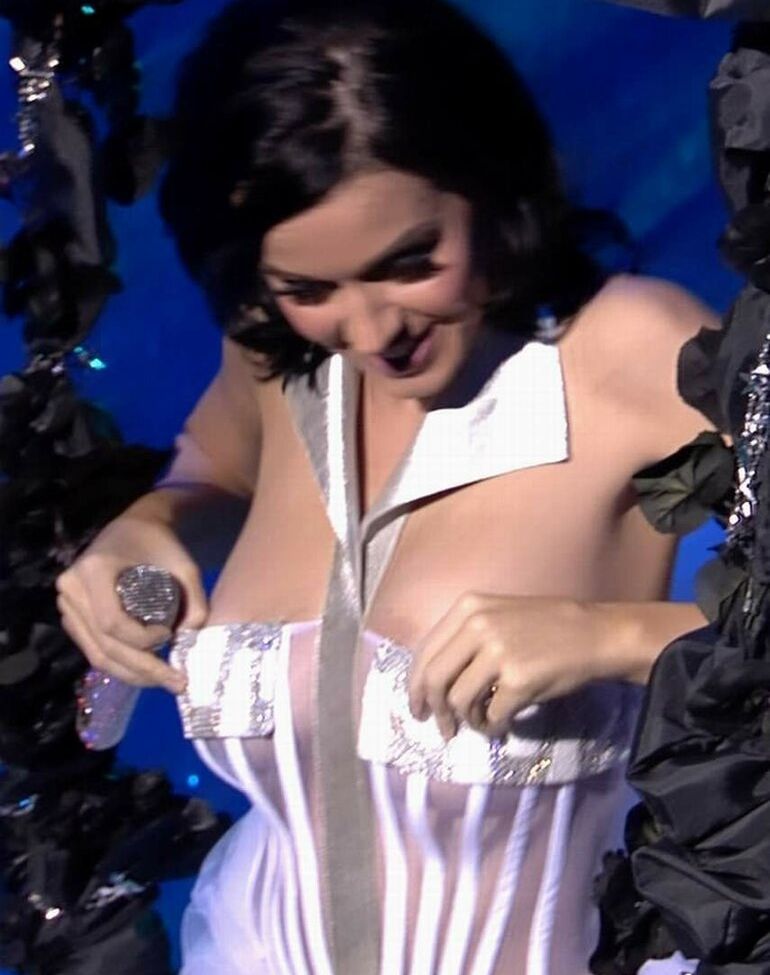 Katy Perry nude #107823389