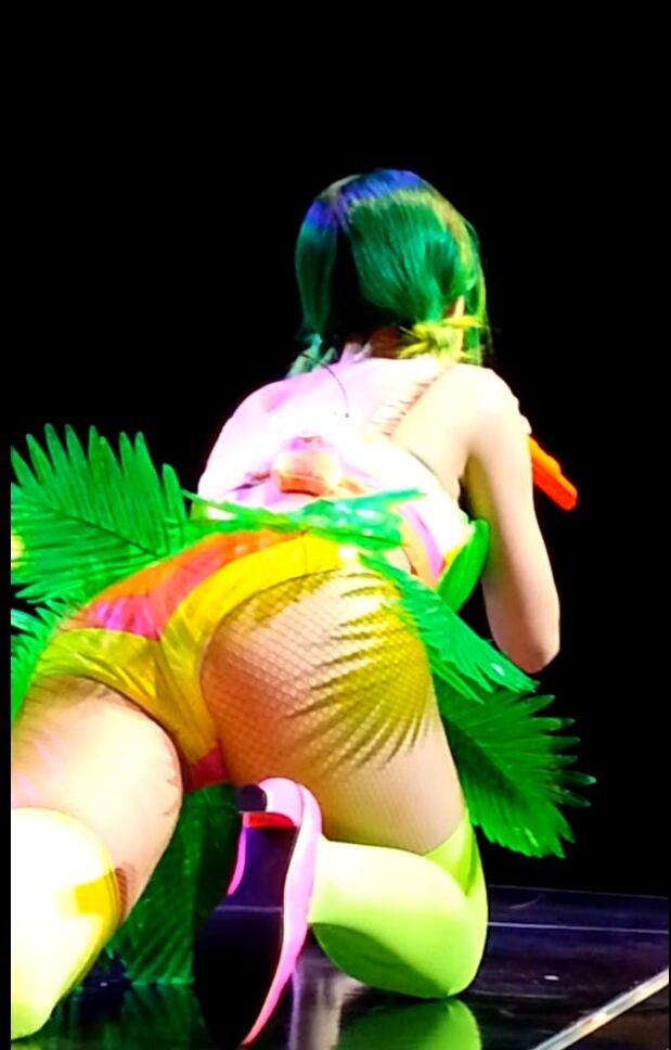 Katy Perry nude #107823400