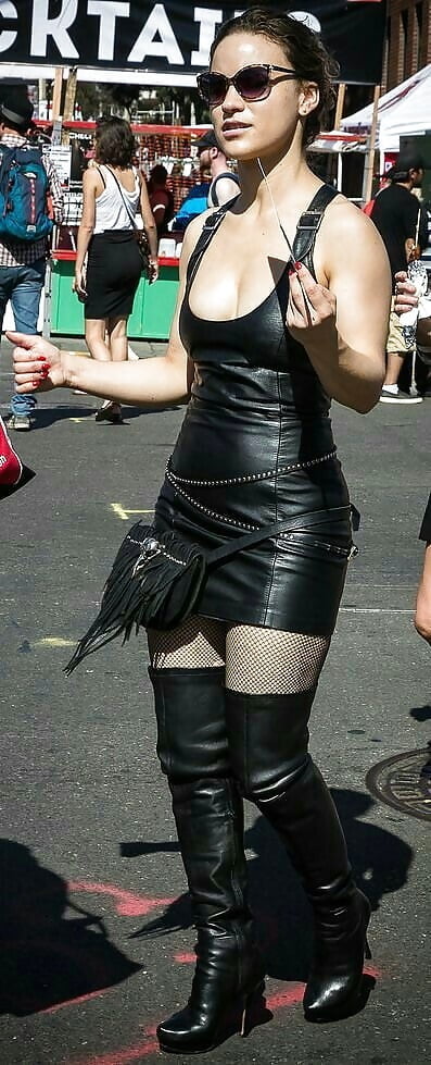 LADIES ARE VERY SEXY AND FUCK A LOT IN LEATHER #105871548