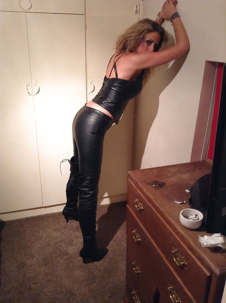 LADIES ARE VERY SEXY AND FUCK A LOT IN LEATHER #105872260