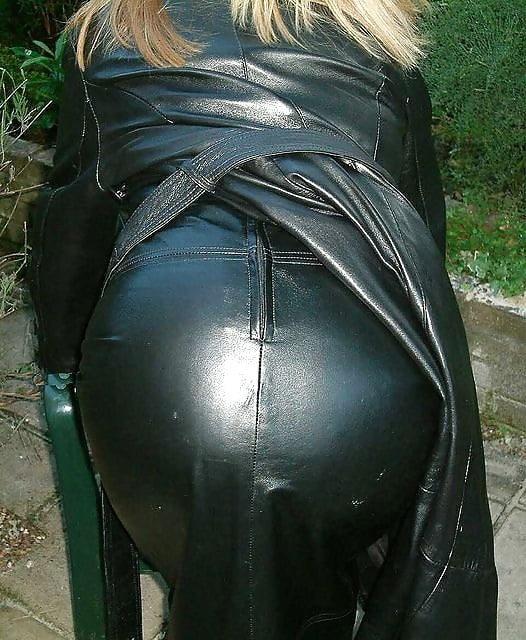 LADIES ARE VERY SEXY AND FUCK A LOT IN LEATHER #105872299