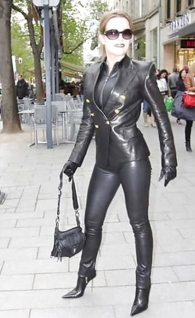 LADIES ARE VERY SEXY AND FUCK A LOT IN LEATHER #105872572