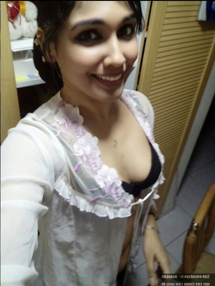 Mallu rehna
 #96052739