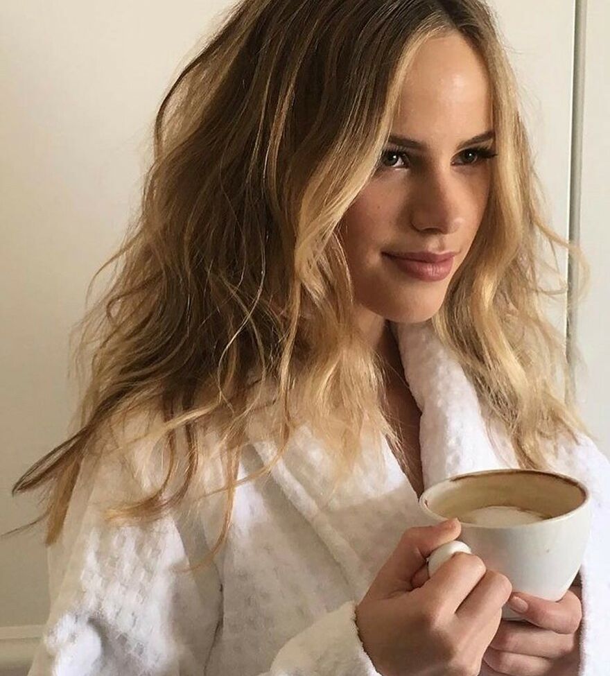 Halston Sage nue #108636326