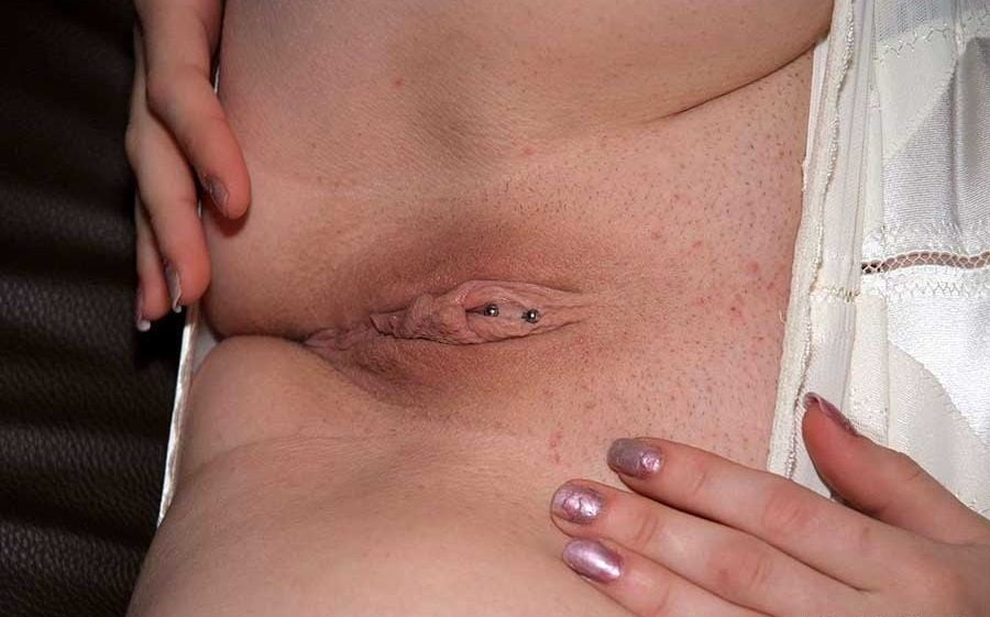 Open bottom girdles - legs wide open
 #93296244