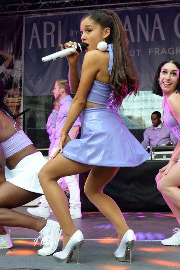 Ariana grande fit as fuck 2
 #79882033