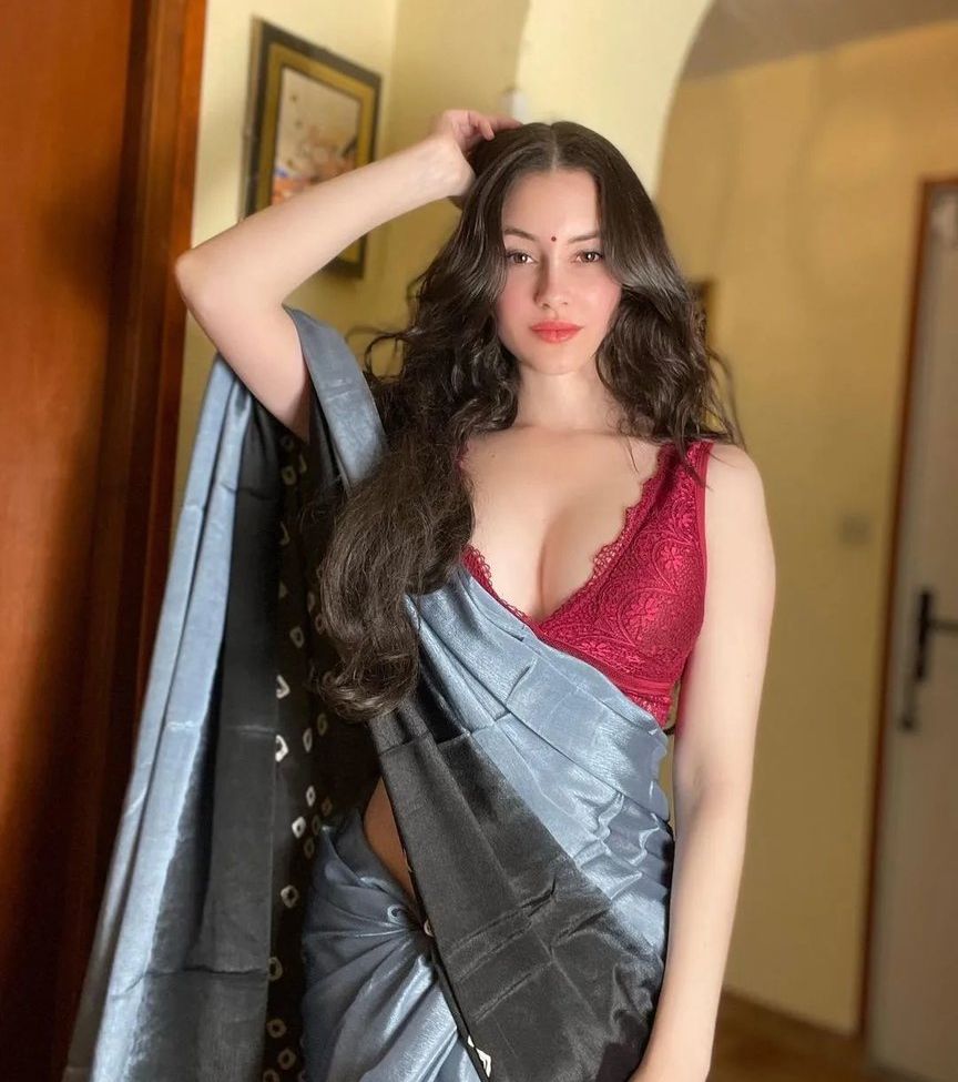 Fiona Allison desnuda #107502267
