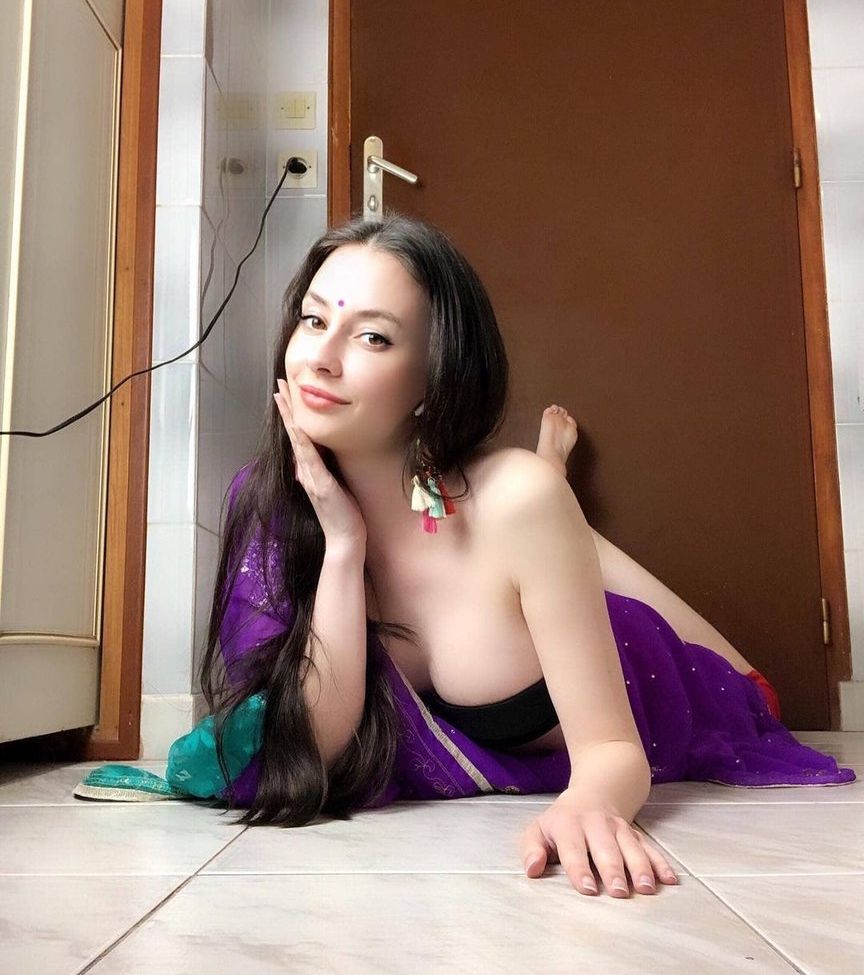 Fiona Allison desnuda #107502476