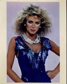 Donna mills
 #90473044