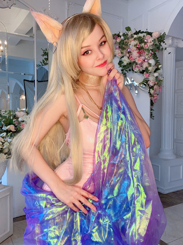 Dhm - ahri 02 selfies
 #87627323