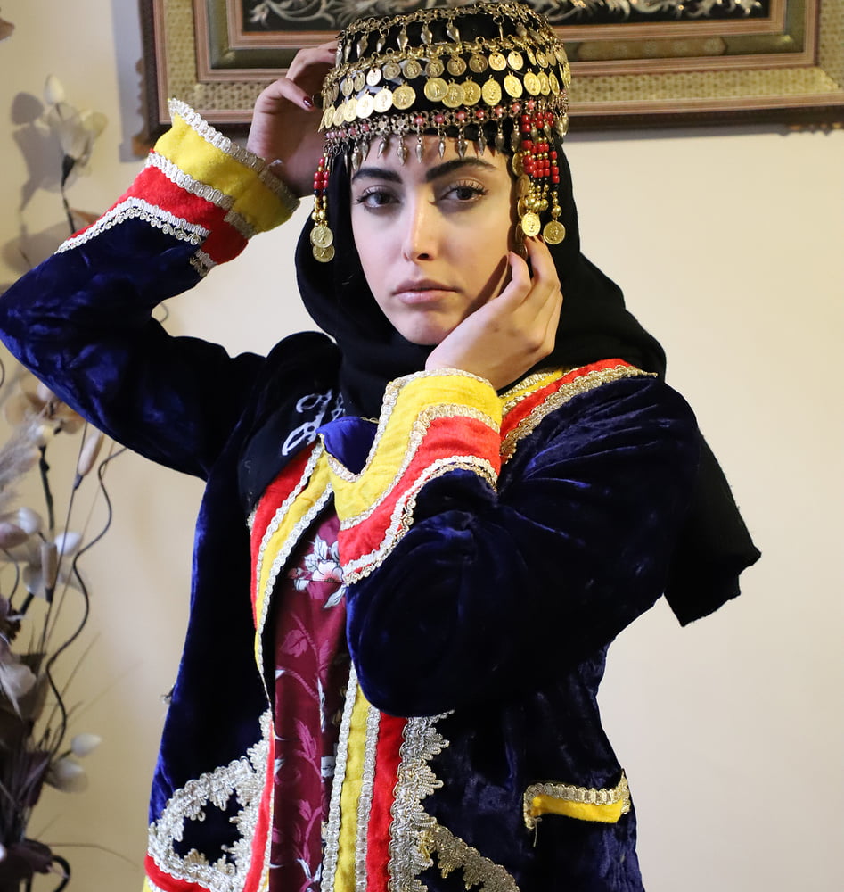 Sanaz
 #87676888