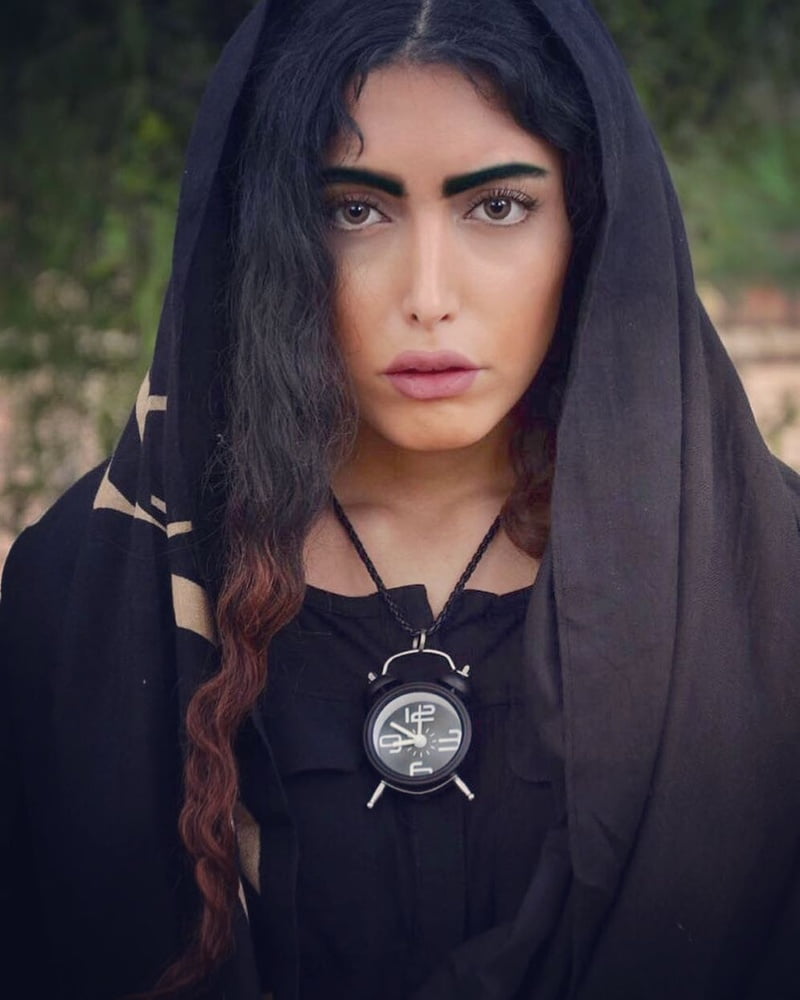 Sanaz
 #87677007