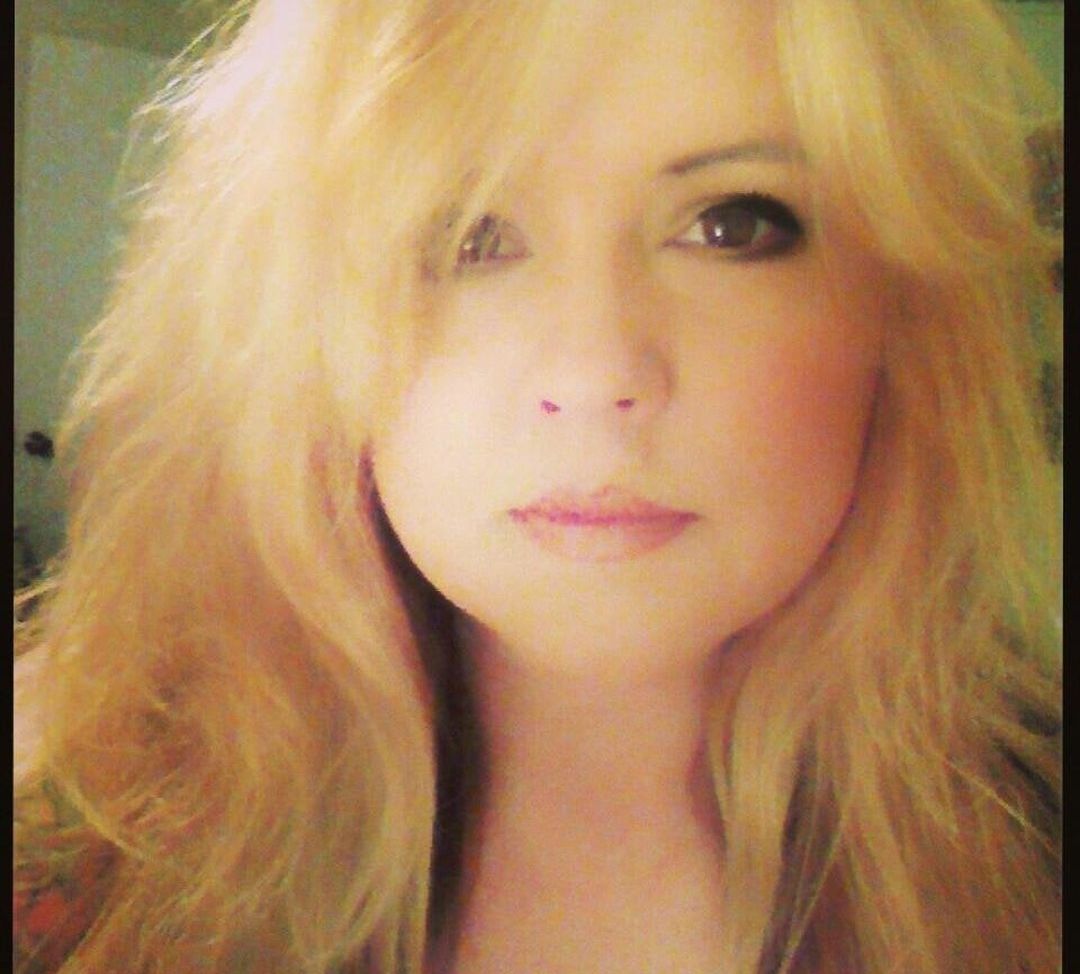 Rebecca Parrot nude #109079052