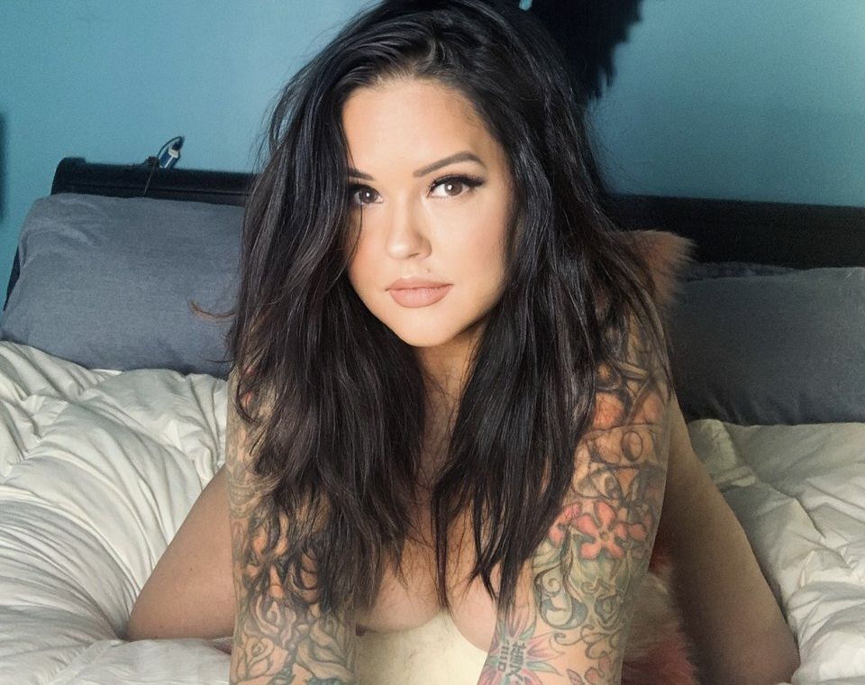 Rebecca Parrot nude #109079068