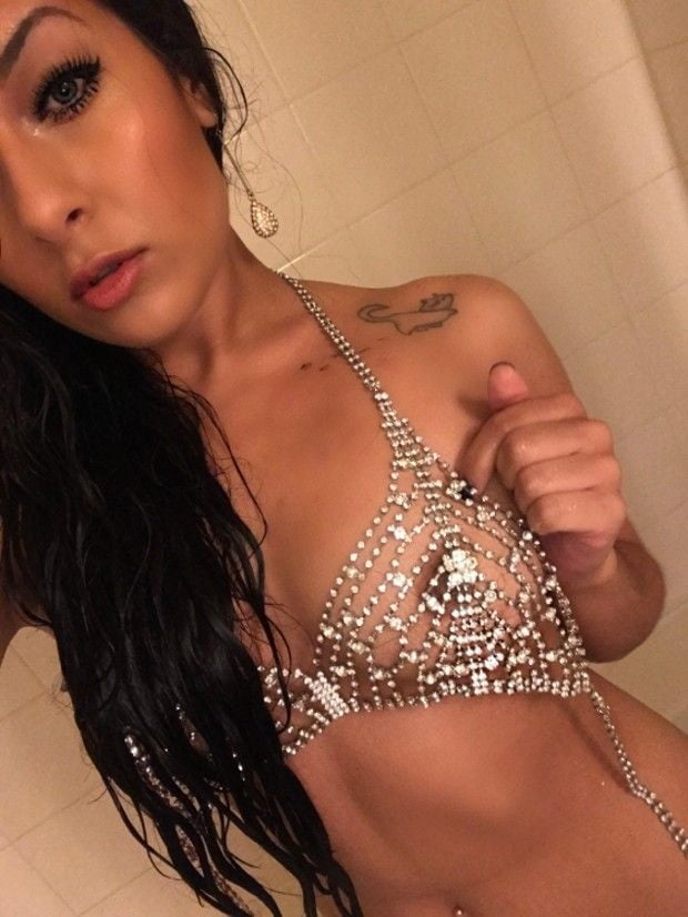 Sexfie
 #104030025
