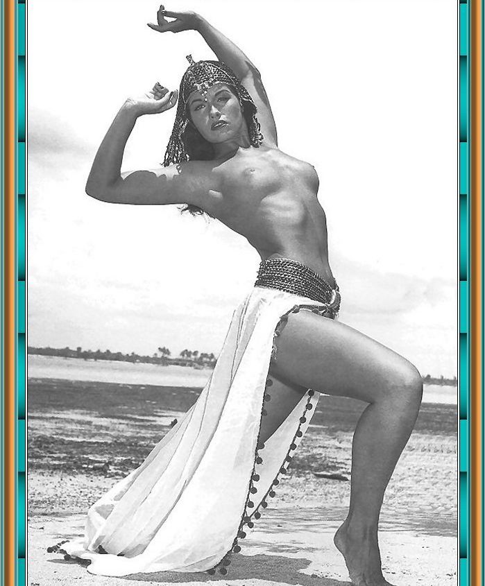 Bettie Page desnuda #108997452