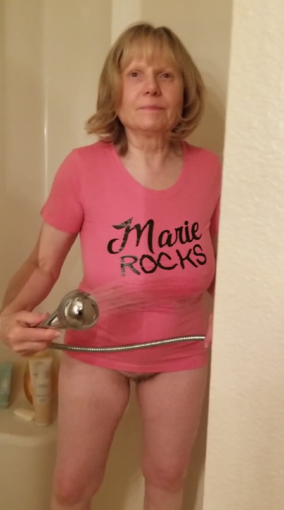 Hot grandmother sprays her pussy and cums in a wet t-shirt #106756672