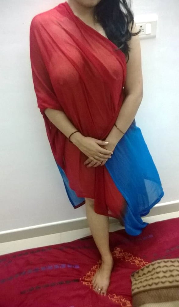 Indian Desi Bhabhi transparent chunni without blouse #100156524
