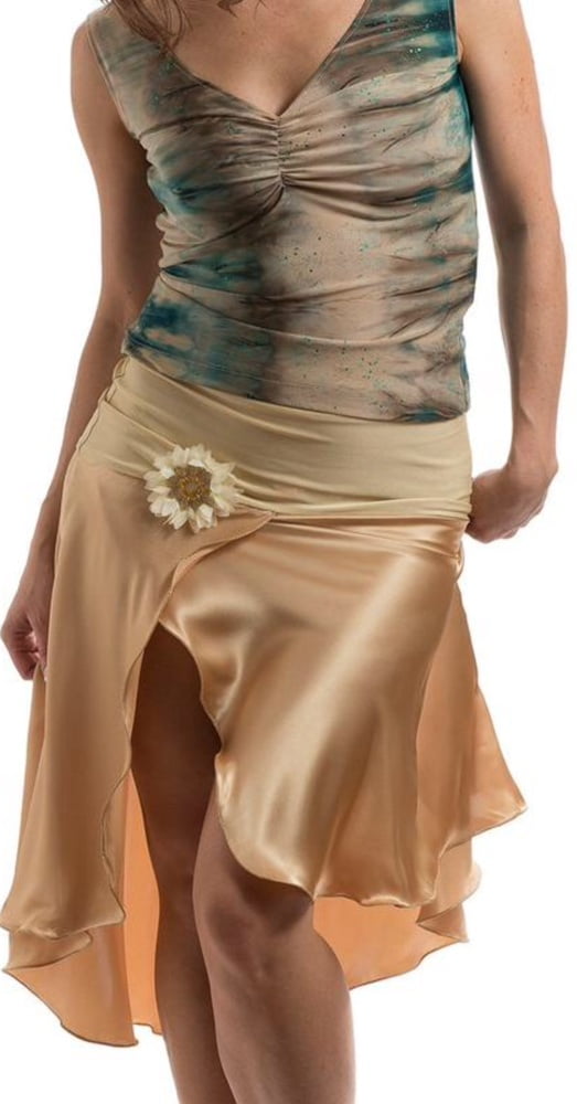 Lovely blonde model #96968588