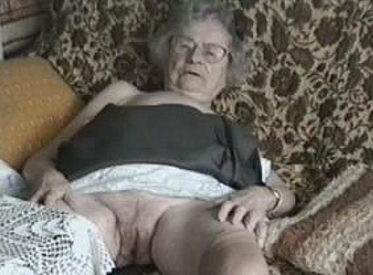 197 - Grandma horny and fat - Oma geil und fett #100954058