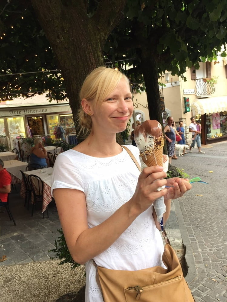 Milfs and co. 26.06.2020
 #93046774