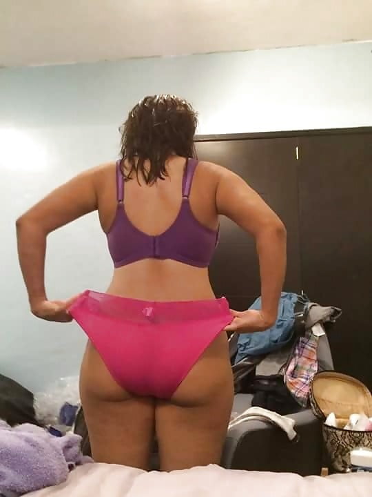 Ama de casa madura mexicana
 #103181830