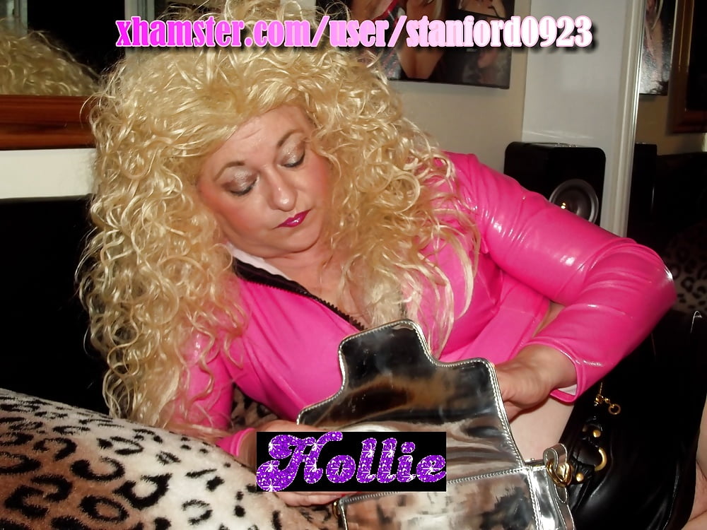 HOLLIE AT HOME WITH CUSTOMER #107264810
