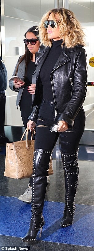 Célébrité féminine bottes et cuir - khloe k
 #103349100