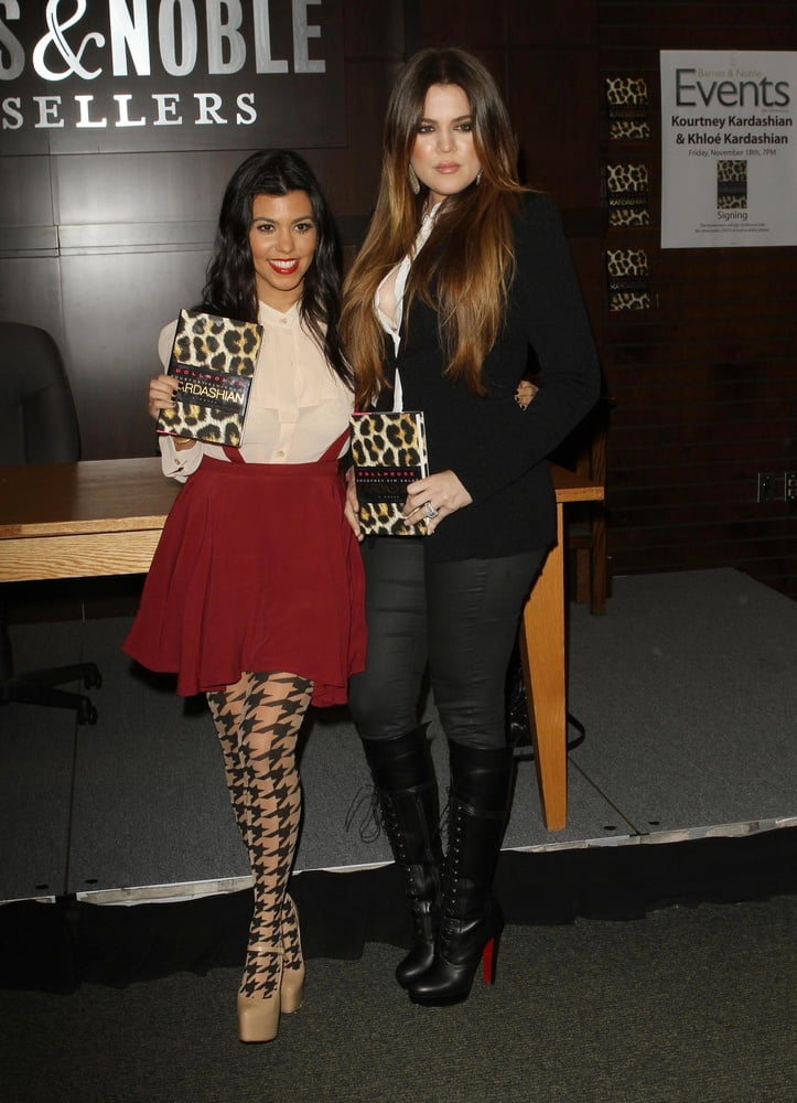 Weibliche Berühmtheit Stiefel & Leder - khloe k
 #103349325