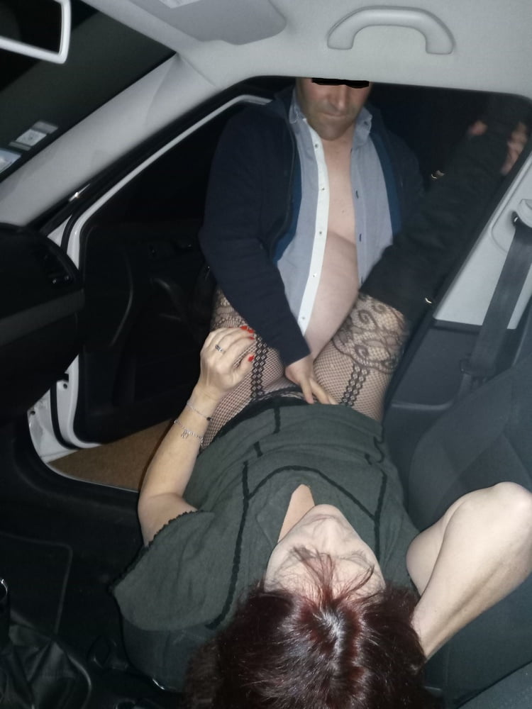 Tuga lena, sesión de dogging cerca del río
 #95713791