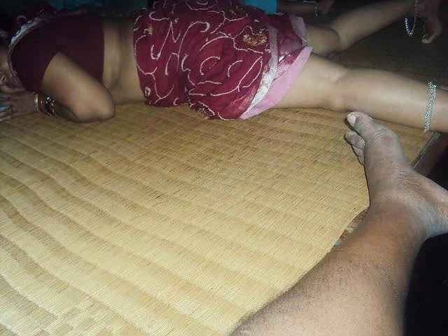 Desi MILFs hidden image #105804374