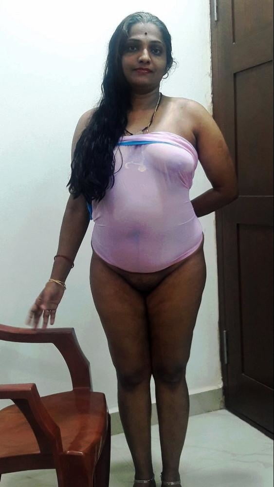 Desi MILFs hidden image #105804810