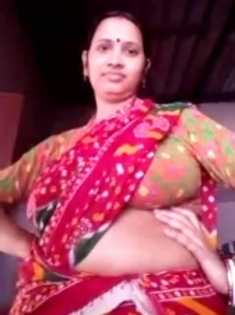 Desi MILFs hidden image #105804946