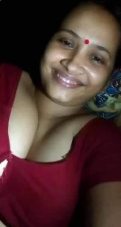Desi MILFs hidden image #105804954