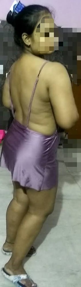 Desi MILFs hidden image #105804977