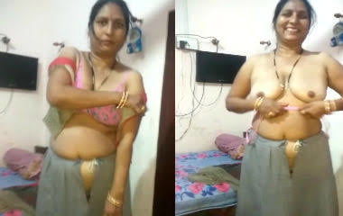 Desi MILFs hidden image #105804999