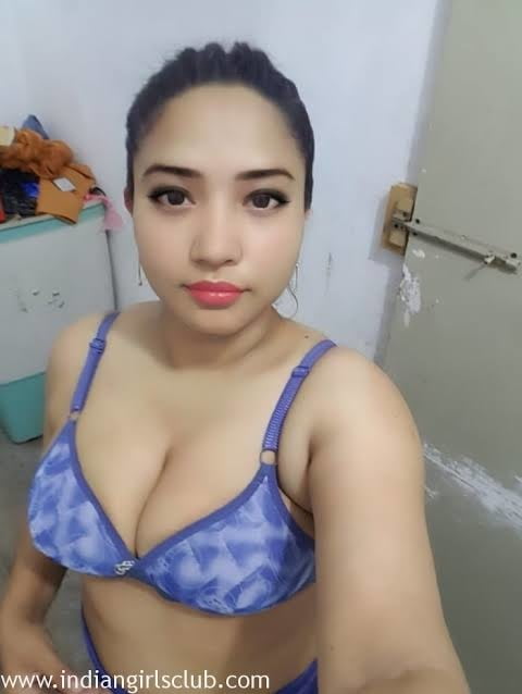 Desi MILFs hidden image #105805111