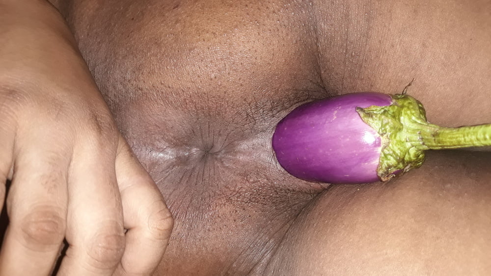 Desi MILFs hidden image #105805112
