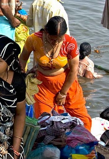 Desi milfs verstecktes Bild
 #105805195